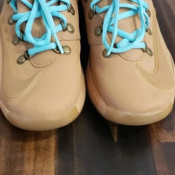 Nike KD 6 EXT Gum Limited Edition Sneakers - Picture 10 of 16